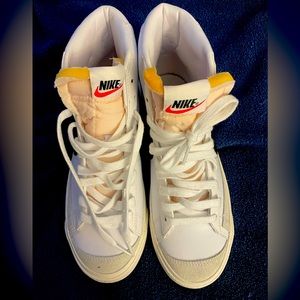 Nike Blazer Mid '77, vintage style hi tops.